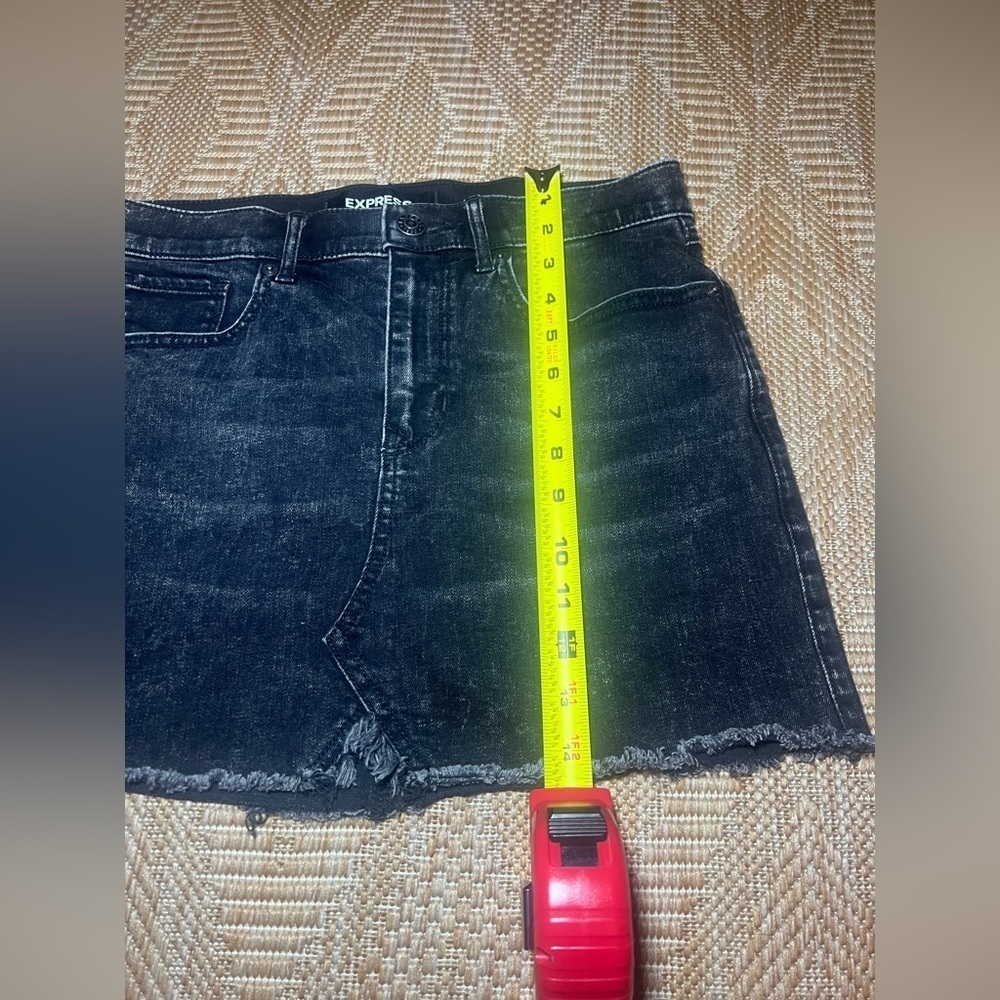 Express Women's Original Black Denim Straight Mini Mid Rise Skirt,Size 4 - Picture 7 of 8